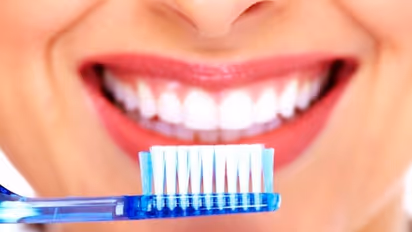 ದಿನಕ್ಕೆ ಎರಡು ಬಾರಿ ಹಲ್ಲುಜ್ಜುವುದರಿಂದ ಹಲ್ಲು ಮಾತ್ರವಲ್ಲ,  ಈ ಅಂಗವು ಚೆನ್ನಾಗಿರುತ್ತಂತೆ! 