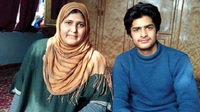 आंतकी के बेटे को मिला आधार तो कहा कि पासपोर्ट मिलने पर होगा भारतीय होने पर गर्व, अब बनना चाहता है डाक्टर