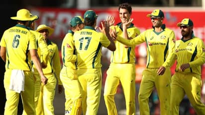 கடைசி நேரத்தில் காலை வாரிய கம்மின்ஸ்!! ஆஸ்திரேலிய அணிக்கு எளிய இலக்கு