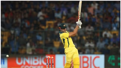 స్టోయినిస్ రన్నవుట్: ఫించ్ అసహనం, ఫ్యాన్స్ ఆగ్రహం