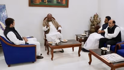 Election 2019: JDS would settle for 10 seats, says Deve Gowda after meeting with Rahul Gandhi