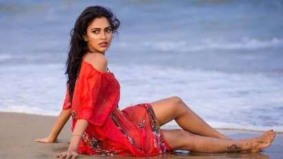 ’அந்த அமலா பாலை படத்துலருந்து தூக்கிடுங்க ஜி’...இயக்குநருக்கு உத்தரவு போட்ட விஜய் சேதுபதி...