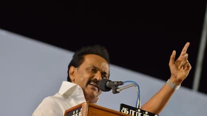 அண்ணன் எடப்பாடி பழனிசாமியிடம் பி.ஆர்,ஓ. வேலைக்கு சேந்திட்டாரு ராமதாஸ் … மு.க.ஸ்டாலின் தாறுமாறு பேச்சு !!