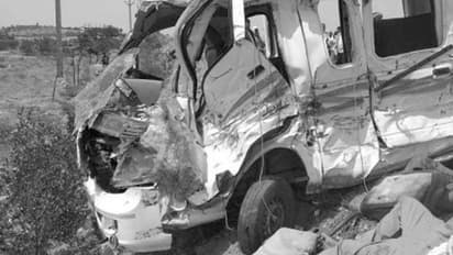 ఘోర ప్రమాదం..ఒకే కుటుంబానికి చెందిన 10మంది మృతి