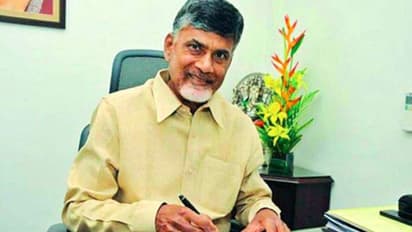 మోడీ చేతిలో వాళ్లు రిమోట్ కంట్రోళ్లు:చంద్రబాబు