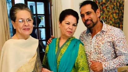 ''എനിക്കൊപ്പം നാല് ശക്തരായ സ്ത്രീകളുണ്ട്''; വനിതാ ദിനത്തിൽ സന്തോഷമറിയിച്ച് റോബർട്ട് വാദ്ര