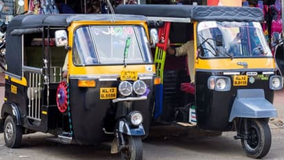 ట్రాఫిక్ చలానా బాదుడు: వ్యక్తి ఆత్మహత్యాయత్నం