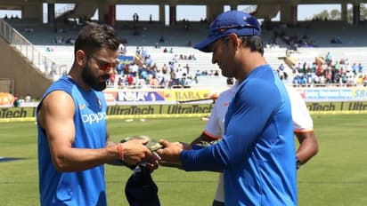 India vs Australia: शहीदों का सम्मान, सेना की टोपी पहनकर मैदान में उतरी टीम इंडिया