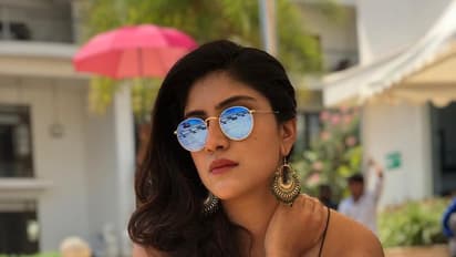 అందాలతో ఆకట్టుకుంటోన్న ధన్య బాలకృష్ణన్!