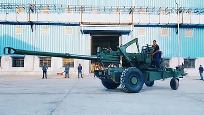 धनुष तोप सेना को समर्पित की गई