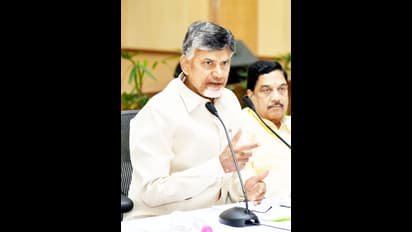 బాబాయ్ మరణం కూడ రాజకీయం కోసమే: జగన్ పై బాబు