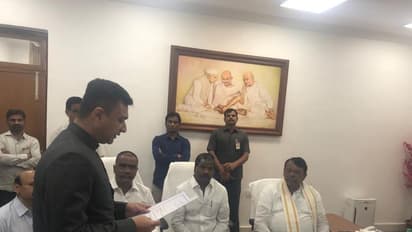 ప్రమాణస్వీకారం చేసిన అక్బరుద్దీన్ ఒవైసీ