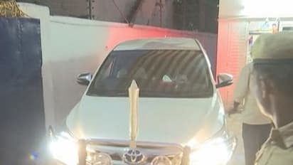 கிரவுன் பிளாசா ஹோட்டலுக்கு செல்லும் விஜயகாந்த்... கூட்டணி ஒப்பந்தம் கையெழுத்தாகிறது!!