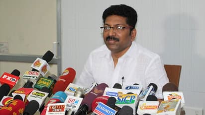 கொரோனா வென்றிருக்கிறது... அதிமுக அரசு தோல்வியடைந்திருக்கிறது.. திமுக எம்எல்ஏ, டாக்டர் சரவணன் ஓப்பன் டாக்.!!