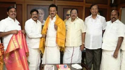 திமுக கூட்டணியில் இருந்து வெளியேறியது ஏன்..? நாடாளுமன்ற தேர்தலில் ஐஜேகே யாருடன் கூட்டணி?- பாரிவேந்தர்