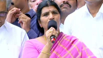 చంద్రబాబు, లోకేశ్ విదేశీ ప్రయాణాలు అందుకోసమే...: లక్ష్మీపార్వతి