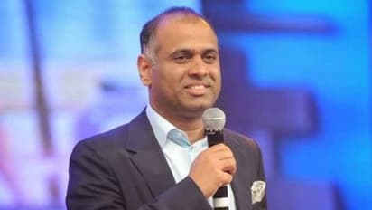 ఆ ఇద్దరు దర్శకులకు నిర్మాత సెట్ కి రాకూడదు!