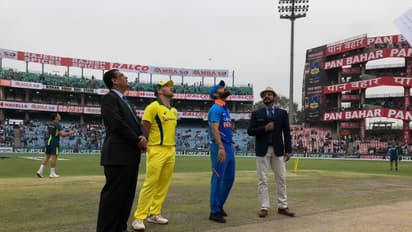 ಟಾಸ್ ಗೆದ್ದ ಆಸ್ಟ್ರೇಲಿಯಾ ಬ್ಯಾಟಿಂಗ್ ಆಯ್ಕೆ- ಭಾರತದಲ್ಲಿ 2 ಬದಲಾವಣೆ