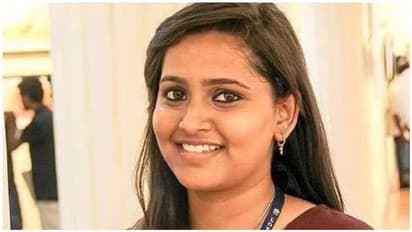 பிரபல டி.வி. தொகுப்பாளினி மீது வீடு புகுந்து தாக்குதல்... கொரோனா ஊரடங்கில் ஏற்பட்ட பரிதாபம்...!