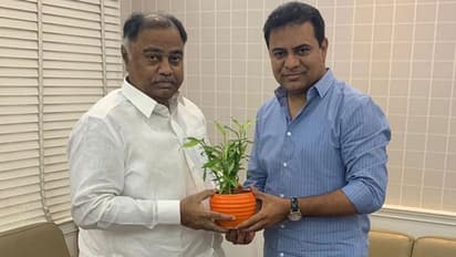 కాంగ్రెస్‌కు మరో షాక్: టీఆర్ఎస్‌లోకి  పాలేరు ఎమ్మెల్యే ఉపేందర్ రెడ్డి