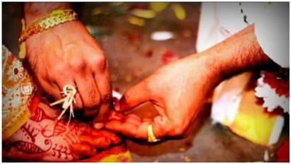 Toe rings: பெண்கள் காலில் மெட்டி அணிவது காமத்தை கட்டுப்படுத்துமா..? அறிவியல் சொல்லும் ரகசியம் ..!