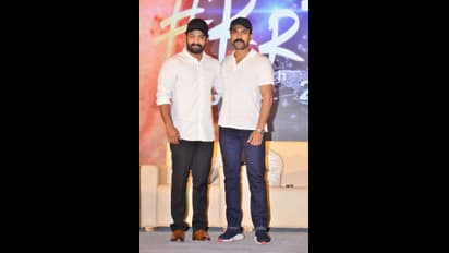 RRR: రాంచరణ్, ఎన్టీఆర్ అభిమానుల మధ్య వార్ మొదలైందా ?