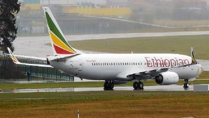 आसमान छूने लगा है हवाई किराया, जानें कितना गुना बढ़ा मुंबई-चेन्नई का किराया