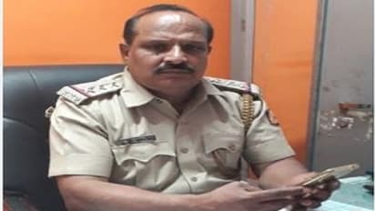 ಹಲ್ಲೆಗೊಳಗಾದ ಶಿಕ್ಷಕಿಗೆ ರಕ್ತದಾನ ಮಾಡಿ ಜೀವ ಉಳಿಸಿದ ಬೆಂಗಳೂರು ಇನ್ಸ್ ಪೆಕ್ಟರ್