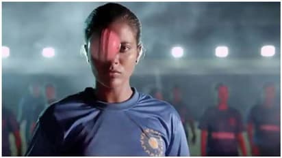 ‘அந்த கேரக்டருக்கு வேற யாருமே மேட்ச் ஆகமாட்டாங்க’...தமிழ் நாயகியைப் புகழ்ந்து தள்ளும் தெலுங்கு இயக்குநர்...