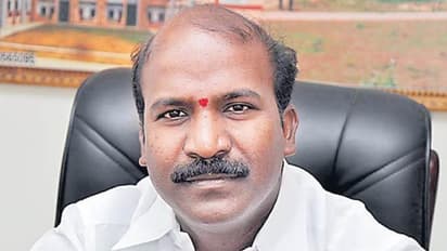 చంద్రబాబు డబ్బుని పంచుకున్నారు: ఉత్తమ్, భట్టిపై ఎమ్మెల్యే ఆరోపణలు