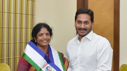 జగన్ సిఎం కావడం ఖాయం: వైసిపిలో చేరిన వంగా గీత