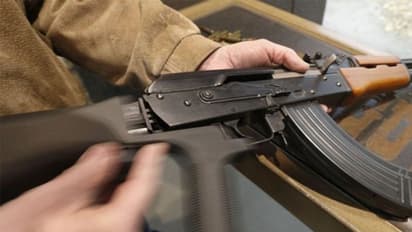 సిద్దిపేట కాల్పుల కేసులో సంచలనం... ఆ ఏకే-47 పోలీసులదేనా...?