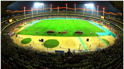 ബ്ലാസ്റ്റേഴ്സ് തോറ്റമ്പി, പക്ഷേ തലയുയര്ത്തി കൊച്ചി; ഐഎസ്എല് പുരസ്കാരം