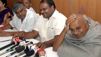 ಸರ್ಕಾರ ಉಳಿಸಿಕೊಳ್ಳಲು ಗೌಡರ ಫ್ಯಾಮಿಲಿ ಟೆಂಪಲ್ ರನ್!