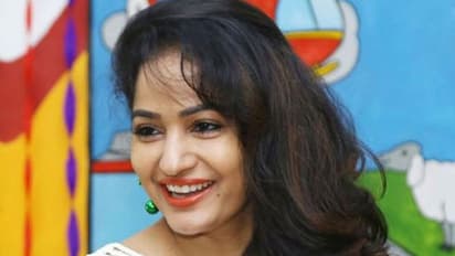 బీకాంలో ఫిజిక్స్ చదవలేదు.. నటి మాధవీలత