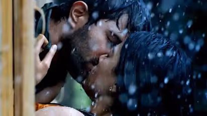 Dear Comrade teaser: Vijay Deverakonda-Rashmika Mandanna's liplock a rage on social media