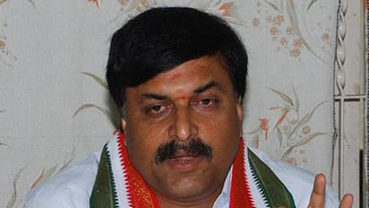 கட்சிக் கொள்கையை குலைக்கும் எந்த அறிக்கையையும் வெளியிட கூடாது… பாஜகவின் பொங்குலேடி சுதாகர் ரெட்டி எச்சரிக்கை!!