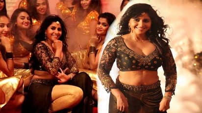 ವೇದಿಕೆ ಮೇಲೆ ನೂಕಾಟ..ತಳ್ಳಾಟ.. ಅನುಶ್ರೀ ಕೆಳಗಿಳಿಯಬೇಕಾಯ್ತು!