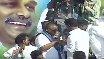 చంద్రబాబుకు షాక్: వైసీపీలోకి టీడీపీ మాజీ ఎమ్మెల్యే