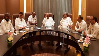 ಸಿದ್ದರಾಮಯ್ಯ ಹೇಳಿದ ಕಡೆ ನಿಲ್ತೇನೆ ಎನ್ನುವ ದೊಡ್ಡಗೌಡ್ರ ಹೇಳಿಕೆ ಹಿಂದಿನ ಅಸಲಿ ಕಾರಣ...?