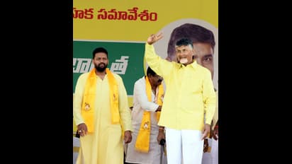 కర్నూల్లో టిడిపి ఎన్నికల సన్నాహక సమావేశం: అభ్యర్థులతో చంద్రబాబు (ఫోటోలు)