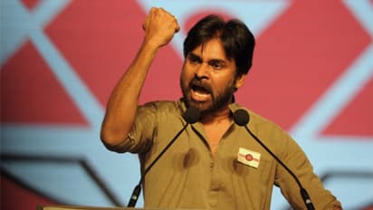 కేసీఆర్ పై పవన్ వ్యాఖ్యలు: జూబ్లీహిల్స్ పీఎస్ లో టీఆర్ఎస్ ఫిర్యాదు