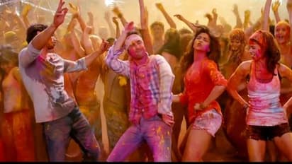 इस बार की होली इन रंग भरे गानों के नाम, सुनिए बॉलीवुड के टॉप 6 सॉन्ग