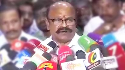குட்கா விவகாரம் தொடர்பாக அவை உரிமைக்குழு கூட்டம்: துணை சபாநாயகர் பொள்ளாட்சி ஜெயராமன் தலைமையில் நடைபெற்றது.