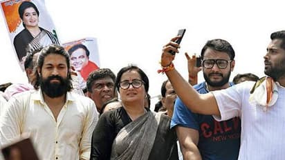 ನಮಗೆ ಬೆದರಿಕೆ ಇದೆ, ನಮ್ಮ ಫೋನ್ ಟ್ಯಾಪ್ ಆಗ್ತಿದೆ: ಸುಮಲತಾ