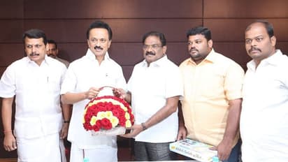 ஸ்டாலின் முன்னிலையில் திமுகவில் இணைந்தார் கலைராஜன் ! திருச்சியில் அதிரடி !!