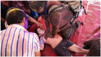 ஹோலி பண்டிகை..! தண்ணீர் தொட்டியில் தவறி விழுந்த சிறுவன்..! CPR கொடுத்து உயிரை காப்பாற்றிய போட்டோகிராபர்..! குவியும் பாராட்டு..!