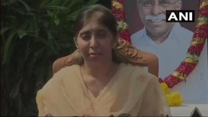 వైఎస్ వివేకా హత్యపై చంద్రబాబు వ్యాఖ్యలు: ఈసీకి సునీత ఫిర్యాదు