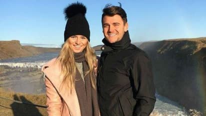 എല്ലാം മറന്നുപോയി; എന്നിട്ടും അവനെ മാത്രം അവള് വിട്ടുകളഞ്ഞില്ല...