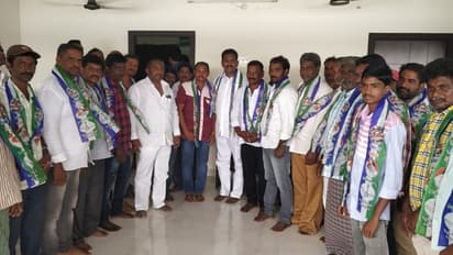 కాండ్రు కమల సహా వైసిపిలోకి నేతల క్యూ (ఫొటోలు)